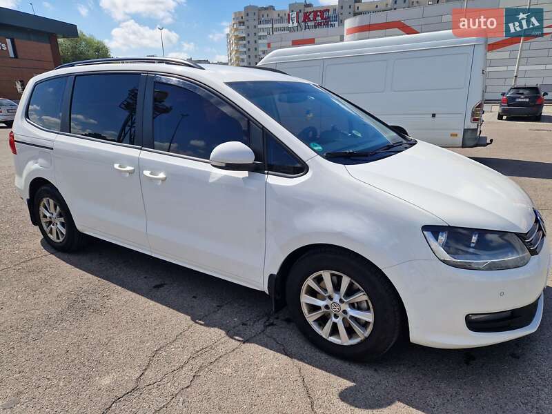 Минивэн Volkswagen Sharan 2011 в Львове