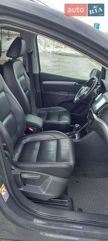 Минивэн Volkswagen Sharan 2012 в Стрые