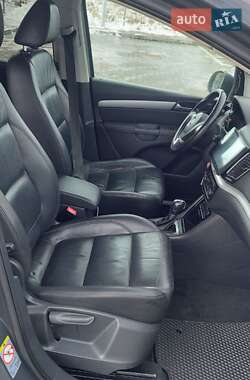 Минивэн Volkswagen Sharan 2012 в 