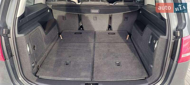 Минивэн Volkswagen Sharan 2012 в Стрые