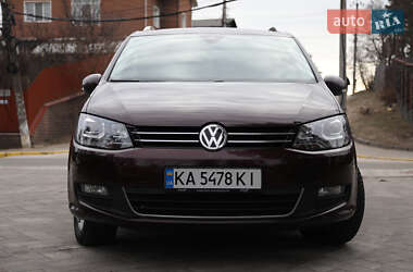 Мінівен Volkswagen Sharan 2015 в Києві