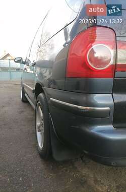 Минивэн Volkswagen Sharan 2004 в 