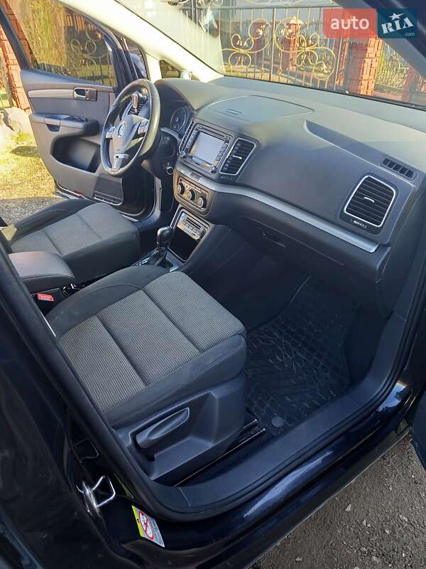 Мінівен Volkswagen Sharan 2011 в Львові