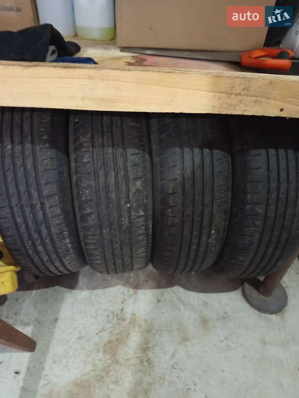 Мінівен Volkswagen Sharan 2011 в Львові