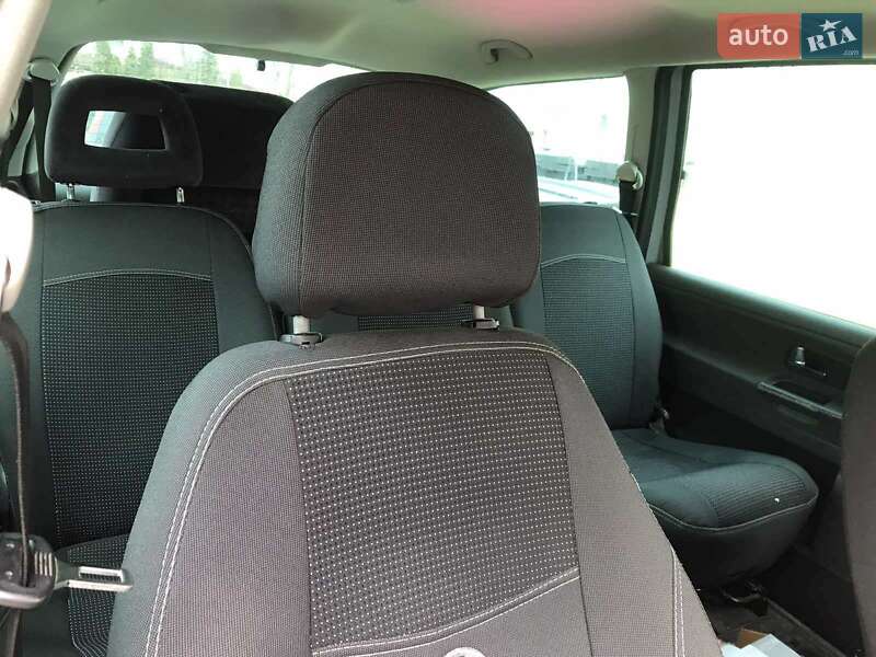 Минивэн Volkswagen Sharan 2005 в Киеве