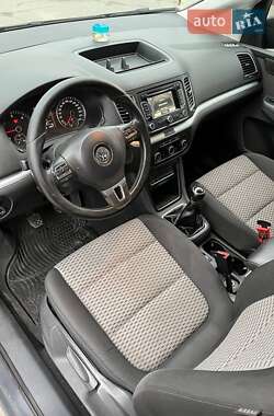 Минивэн Volkswagen Sharan 2011 в 