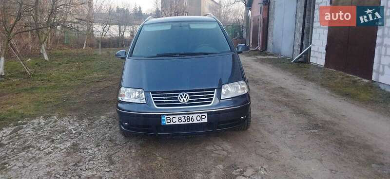 Минивэн Volkswagen Sharan 2006 в Самборе