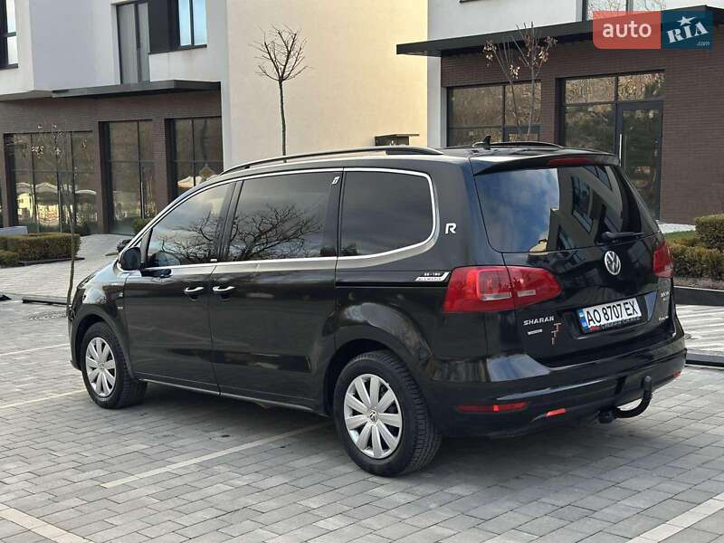 Минивэн Volkswagen Sharan 2011 в Тячеве