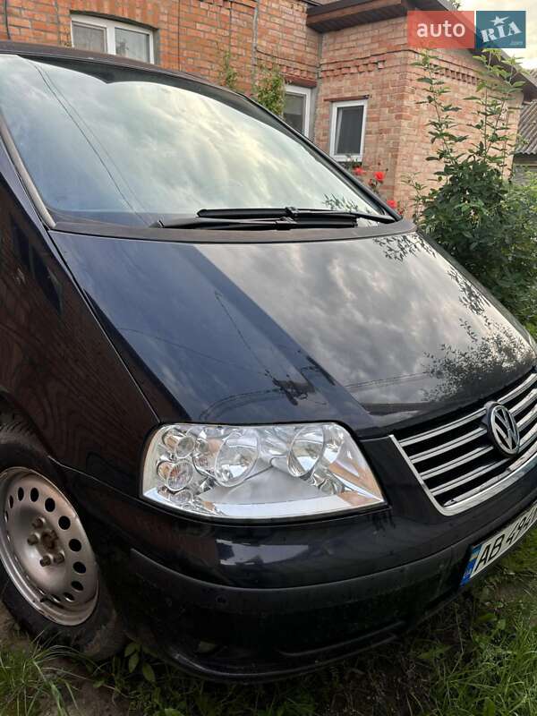 Минивэн Volkswagen Sharan 2010 в Виннице