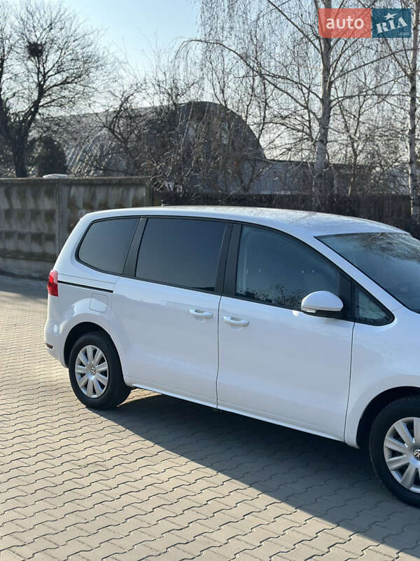 Мінівен Volkswagen Sharan 2013 в Луцьку