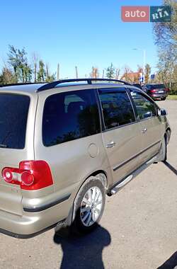 Минивэн Volkswagen Sharan 2007 в 