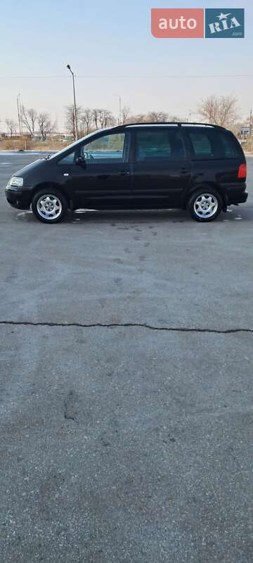 Минивэн Volkswagen Sharan 2003 в Запорожье