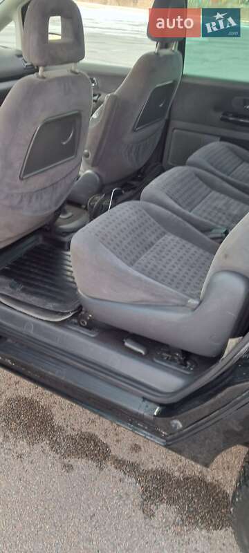 Минивэн Volkswagen Sharan 2003 в Запорожье