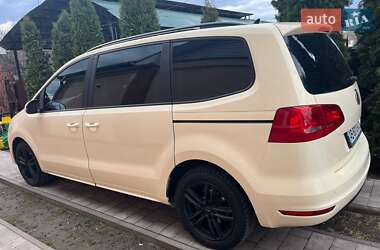 Мінівен Volkswagen Sharan 2014 в 
