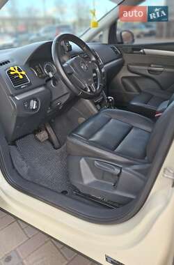 Мінівен Volkswagen Sharan 2014 в 