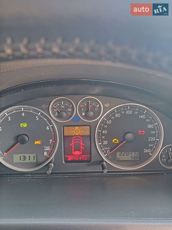 Минивэн Volkswagen Sharan 2005 в Житомире