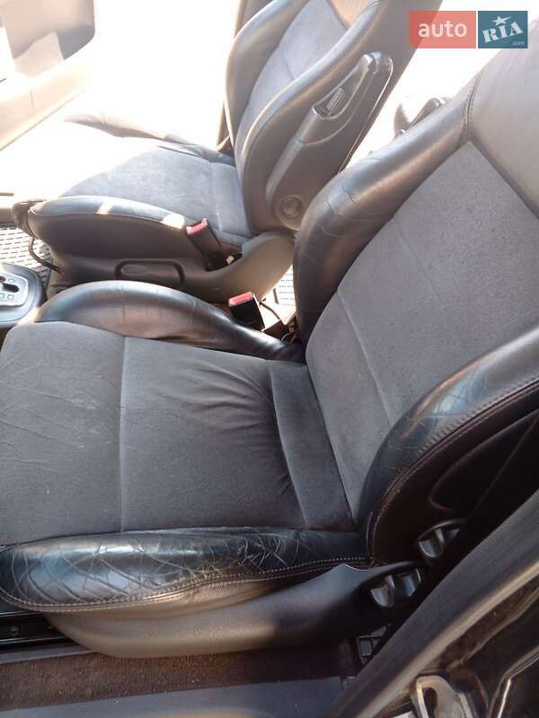 Минивэн Volkswagen Sharan 2005 в Житомире