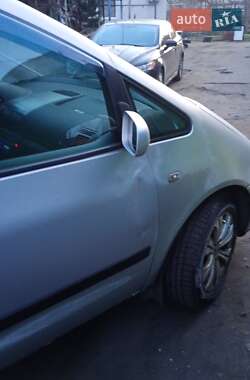 Минивэн Volkswagen Sharan 2000 в 