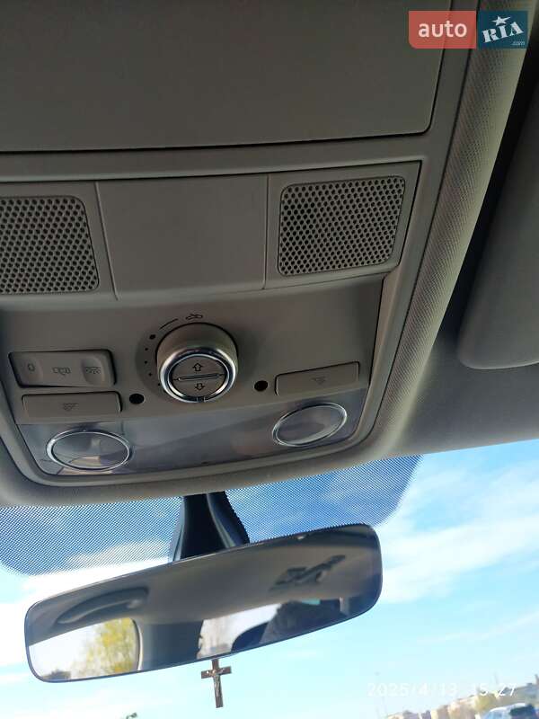 Мінівен Volkswagen Sharan 2017 в Києві