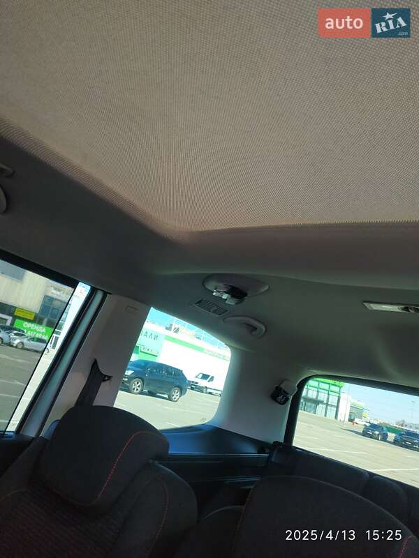 Мінівен Volkswagen Sharan 2017 в Києві