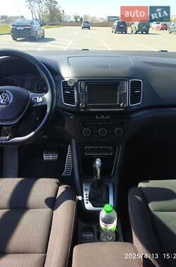 Минивэн Volkswagen Sharan 2017 в 