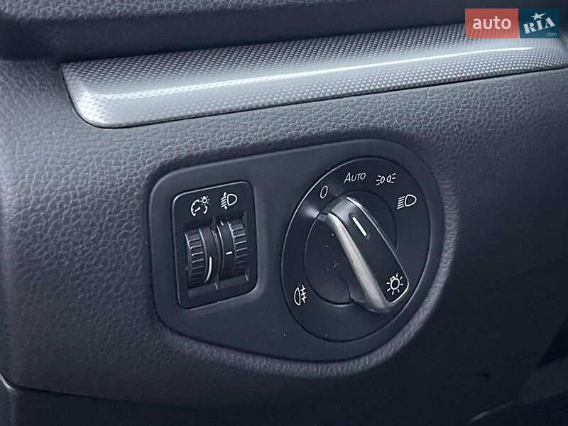 Минивэн Volkswagen Sharan 2013 в Мукачево