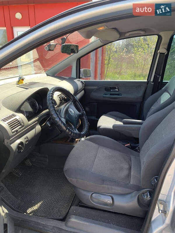 Минивэн Volkswagen Sharan 2002 в Решетиловке
