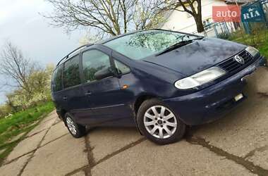 Минивэн Volkswagen Sharan 2000 в Болехове