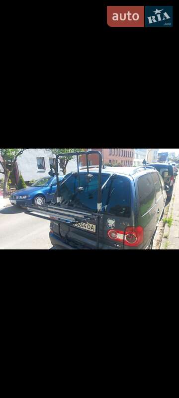 Минивэн Volkswagen Sharan 2005 в Трускавце