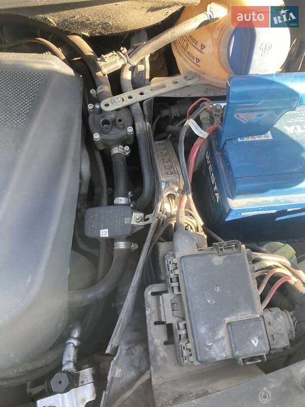 Минивэн Volkswagen Sharan 2003 в Чугуеве