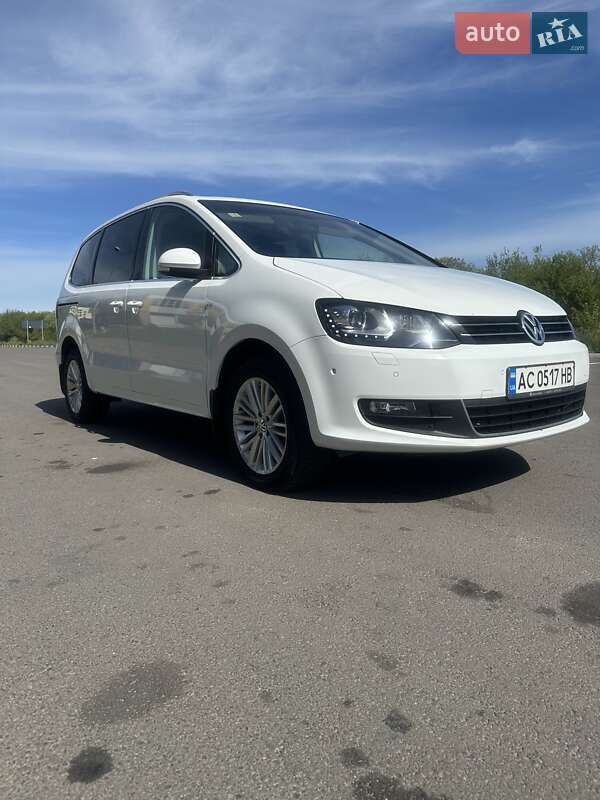 Мінівен Volkswagen Sharan 2015 в Ковелі