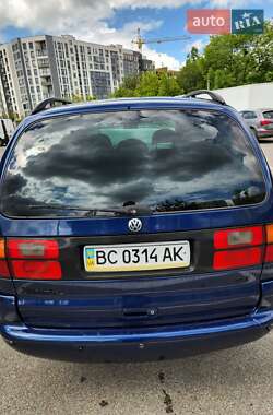 Мінівен Volkswagen Sharan 2000 в 
