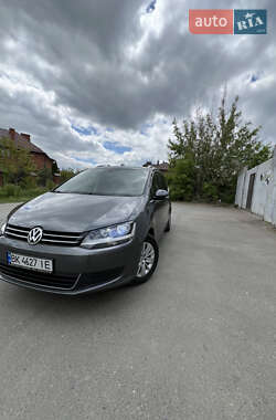 Мінівен Volkswagen Sharan 2011 в 