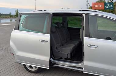 Минивэн Volkswagen Sharan 2011 в 