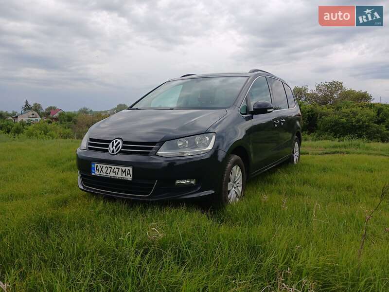 Минивэн Volkswagen Sharan 2011 в Харькове