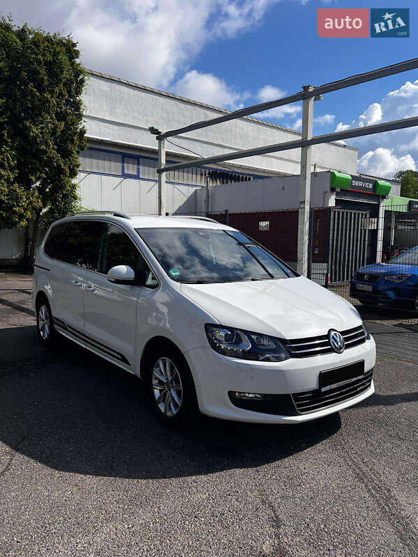 Минивэн Volkswagen Sharan 2015 в Тячеве