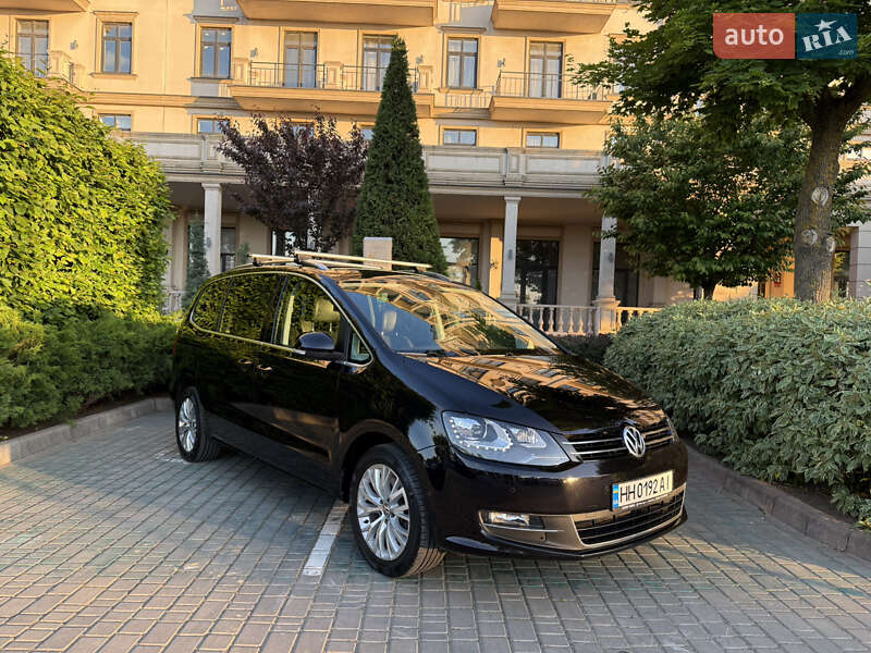 Мінівен Volkswagen Sharan 2015 в Одесі