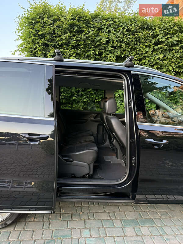 Мінівен Volkswagen Sharan 2015 в Одесі