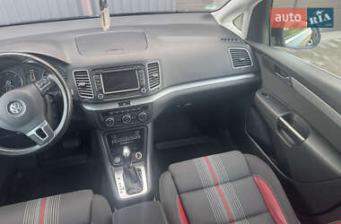 Минивэн Volkswagen Sharan 2012 в 