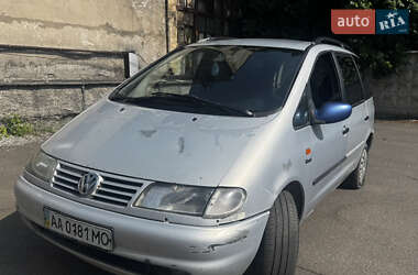 Минивэн Volkswagen Sharan 1997 в Киеве