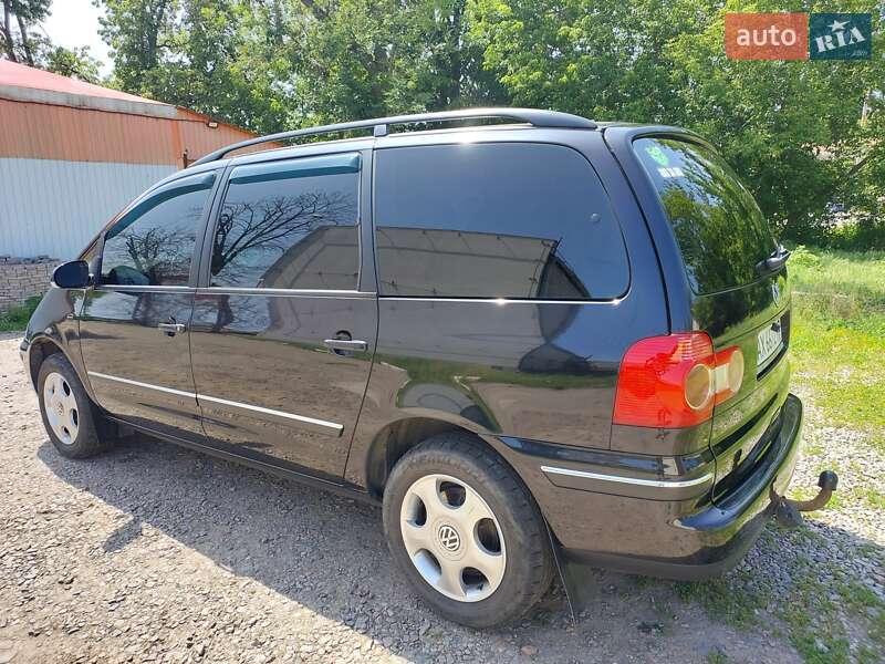 Минивэн Volkswagen Sharan 2006 в Харькове