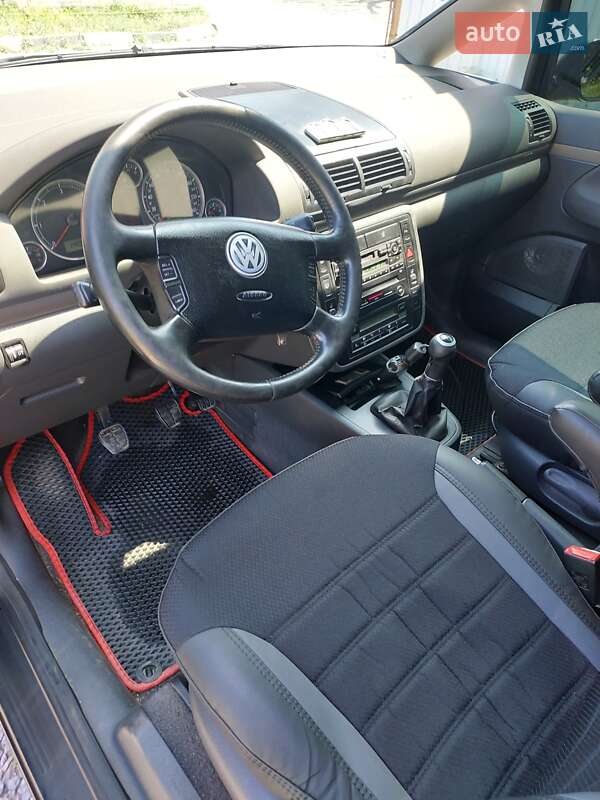 Минивэн Volkswagen Sharan 2006 в Харькове