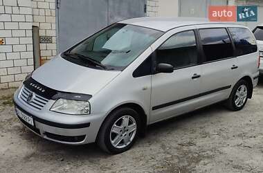 Мінівен Volkswagen Sharan 2000 в Обухові