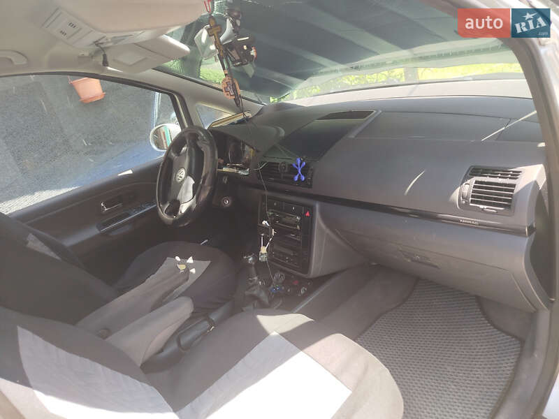 Минивэн Volkswagen Sharan 2007 в Иршаве