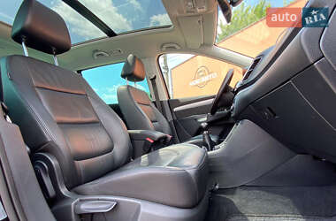 Минивэн Volkswagen Sharan 2012 в 