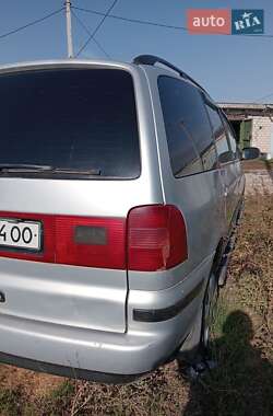 Минивэн Volkswagen Sharan 2002 в 