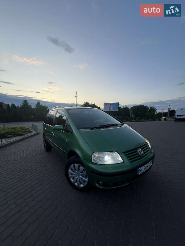 Минивэн Volkswagen Sharan 2003 в Хмельницком