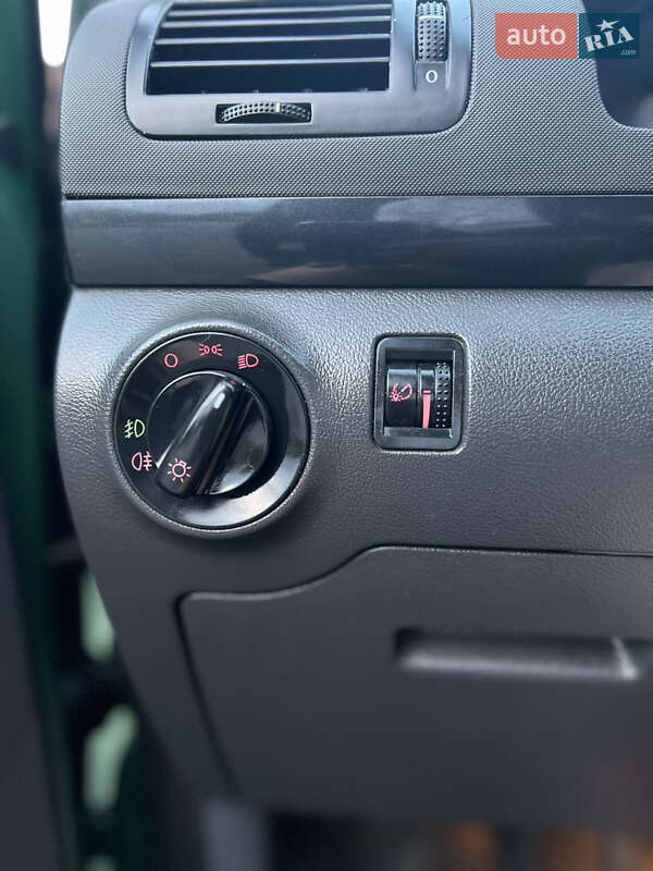 Минивэн Volkswagen Sharan 2003 в Хмельницком