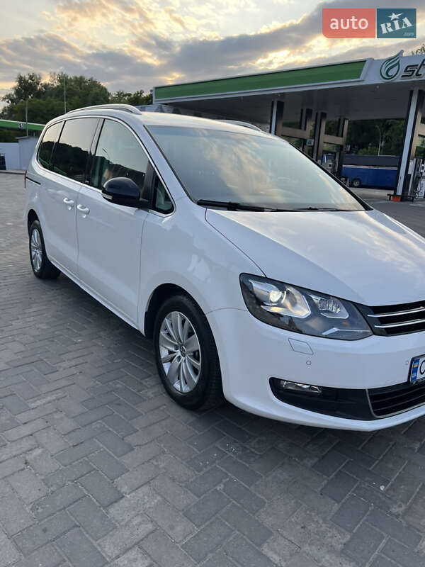 Минивэн Volkswagen Sharan 2012 в Черновцах