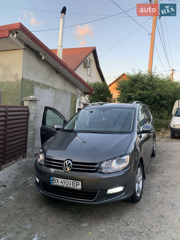 Минивэн Volkswagen Sharan 2014 в Дунаевцах